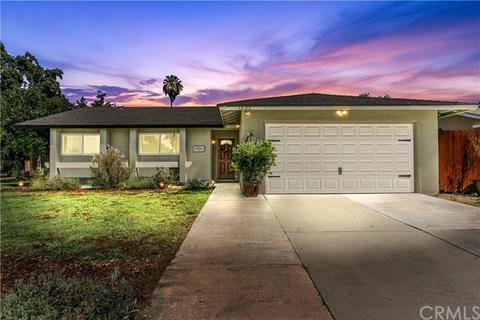 1632 Heron Ct, Redlands, CA 92374 photo 1