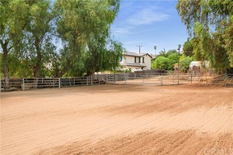 11984 Raley Dr, Riverside, CA 92505 photo 2
