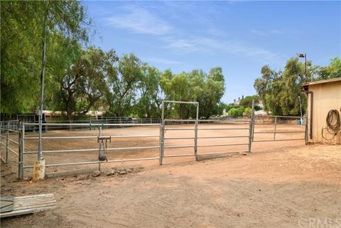 11984 Raley Dr, Riverside, CA 92505 photo 3