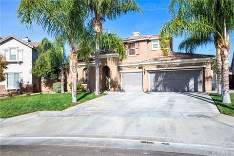 1582 Birmingham Dr, Perris, CA 92571 photo 1