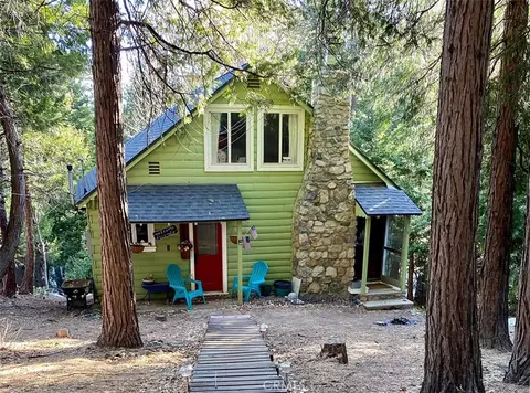 738 Fern Dr, Crestline, CA 92325 photo 1