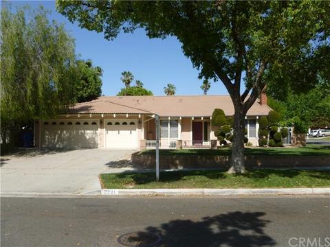 2721 Dunbar Dr, Riverside, CA 92503 photo 1