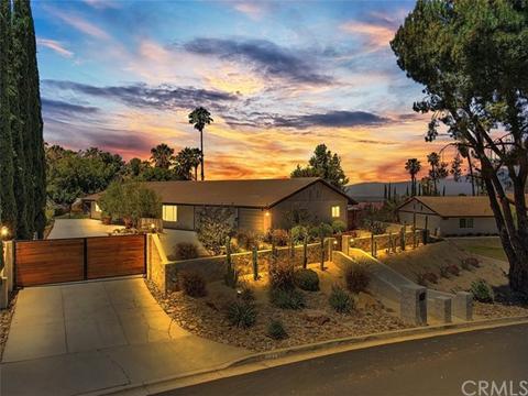 15759 Saddleback Rd, Riverside, CA 92506 photo 1