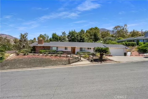 28696 Live Oak Rd, Highland, CA 92346 photo 1
