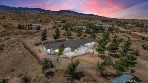 5165 Cygnet Rd, Phelan, CA 92371 photo 1