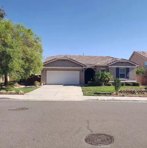 13374 Silver Stirrup Dr, Corona, CA 92883