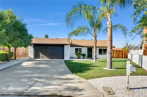 118 Turquoise Dr, Perris, CA 92571