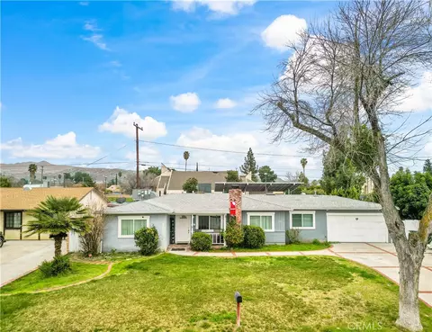 1121 E Central Ave, Hemet, CA 92543