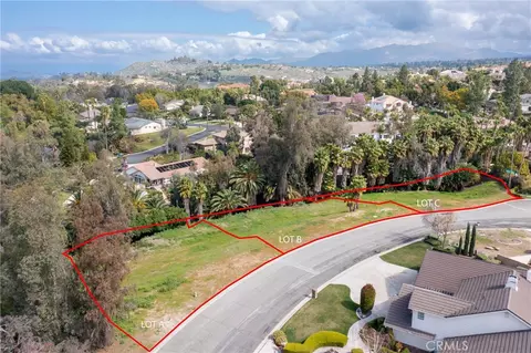 1383 Ocotillo Dr, Riverside, CA 92506