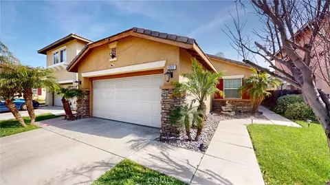 2227 Jornada Dr, Perris, CA 92571