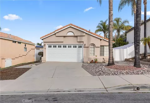 7128 Pleasant View Ln, Highland, CA 92346
