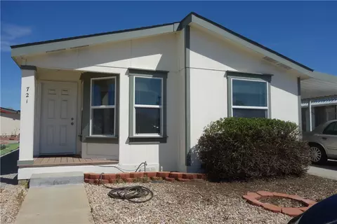 721 Santa Clara Cir, Hemet, CA 92543