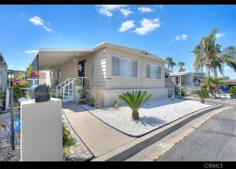 2 Round Table Dr, Riverside, CA 92507