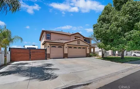 624 Wildrose Cir, San Jacinto, CA 92582