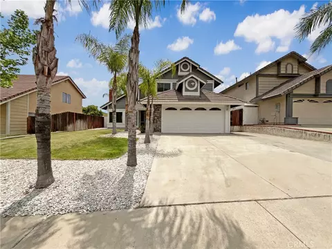 3417 Apple Blossom Ln, Lake Elsinore, CA 92530