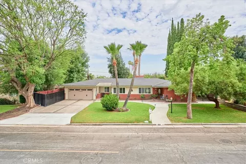 2221 Elsinore Rd, Riverside, CA 92506