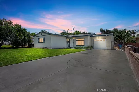 3076 Ronald St, Riverside, CA 92506