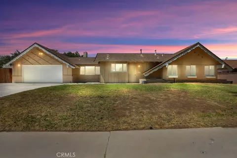 1105 E Avenue J4, Lancaster, CA 93535