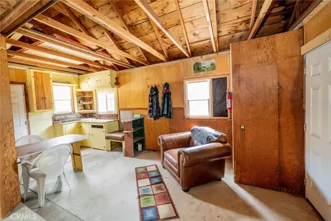 7725 Scenic Dr, Pinon Hills, CA 92372 photo 16