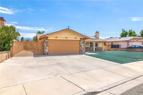 242 Kupfer Dr, Hemet, CA 92544