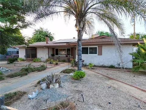 574 W Montrose Ave, Hemet, CA 92543