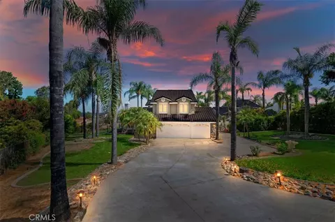 10721 Orchard View Ln, Riverside, CA 92503