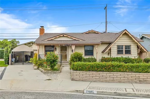 21008 Dalaman Ave, Lakewood, CA 90715