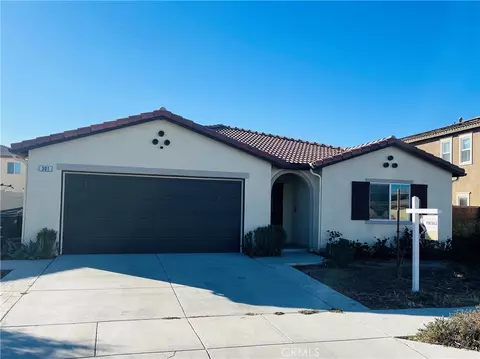 301 Brittania Rd, Hemet, CA 92543