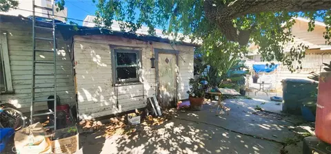 Exterior - 611 Sunset Ave, Venice, CA 90291 photo 5 of 8