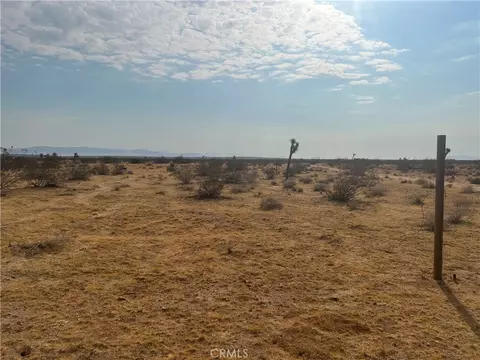 338 Stable Rd, Landers, CA 92285 photo 2