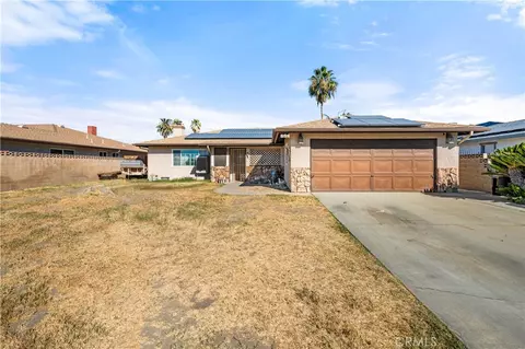 684 Marquesa Ct, Hemet, CA 92543