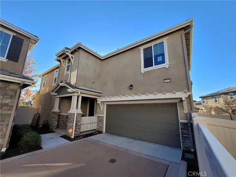 28439 Sunflower St, Highland, CA 92346