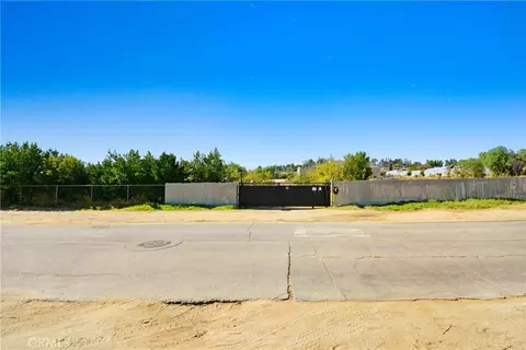 5585 Felspar St, Jurupa Valley, CA 92509