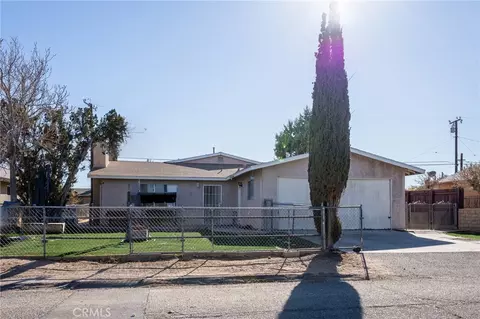 16231 Chestnut St, Hesperia, CA 92345 photo 1