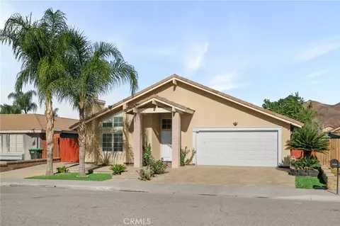 1047 Peacock Dr, San Jacinto, CA 92583
