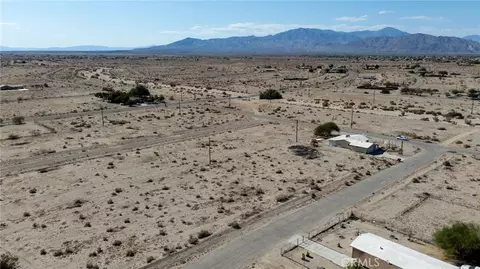 2679 Aberdeen Dr, Thermal, CA 92274 photo 11