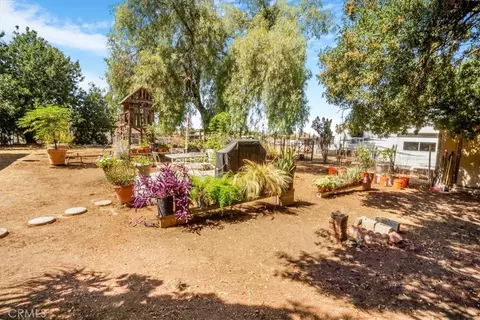 Exterior - 17386 Sage Ave, Riverside, CA 92504 photo 8 of 17