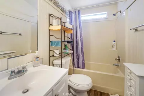 Bath - 17386 Sage Ave, Riverside, CA 92504 photo 5 of 6