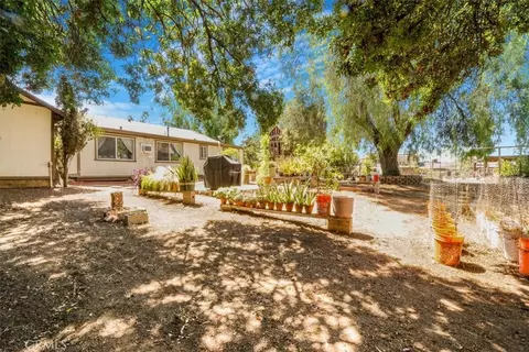 Exterior - 17386 Sage Ave, Riverside, CA 92504 photo 7 of 17