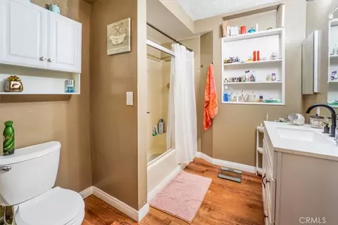 Bath - 17386 Sage Ave, Riverside, CA 92504 photo 1 of 6