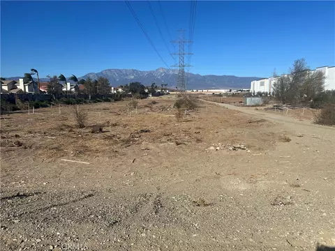 11130 E Riverside Dr, Ontario, CA 91761 photo 4
