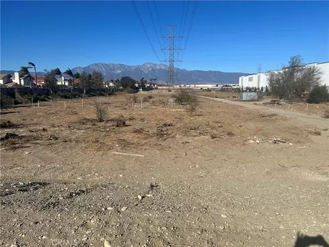 11130 E Riverside Dr, Ontario, CA 91761 photo 3