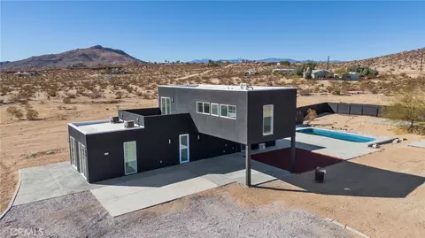 3460 Stonehill Ave, Joshua Tree, CA 92252