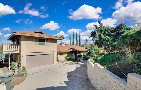 2975 Rockhill Way, Riverside, CA 92506