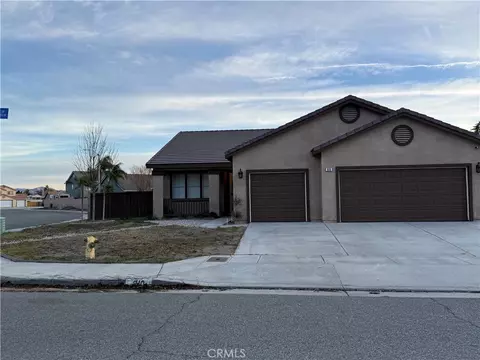 910 Cypress Dr, San Jacinto, CA 92583