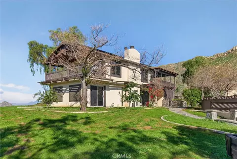 Exterior - 20682 Hill Top Dr, Riverside, CA 92507 photo 14 of 19