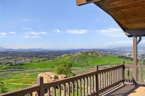 Exterior - 20682 Hill Top Dr, Riverside, CA 92507 photo 7 of 19