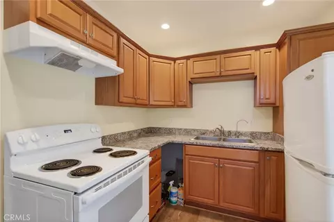 Kitchen - 20682 Hill Top Dr, Riverside, CA 92507 photo 6 of 6