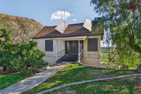 Exterior - 20682 Hill Top Dr, Riverside, CA 92507 photo 13 of 19