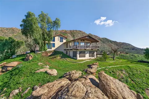 Exterior - 20682 Hill Top Dr, Riverside, CA 92507 photo 1 of 19